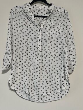 fun 2 fun White Button-Down Shirt with Black Leaf Print
